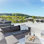 House Boat Tenerife 5* ماسترخت
