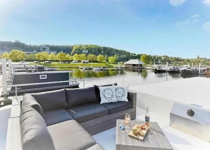 House Boat Tenerife 5* Maastricht