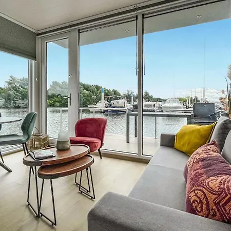 House Boat Tenerife 5*