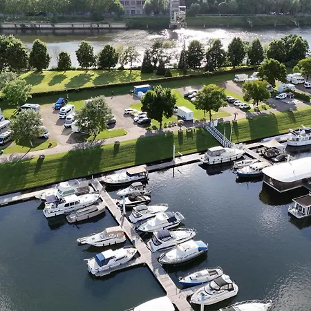 House Boat Tenerife 5*