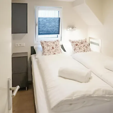 Úszó hotel House Boat Tenerife Maastricht