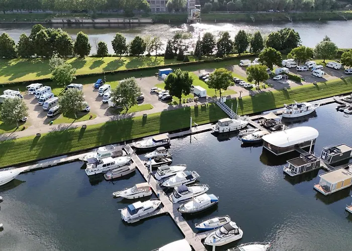 House Boat Tenerife 5*